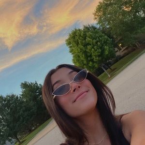 Meet your Posher, Taylor